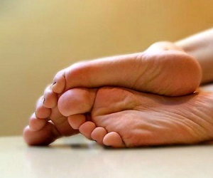 гипергидроз к какому врачу обратиться